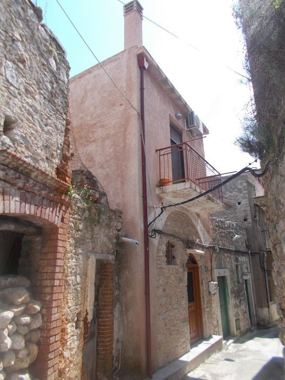 Traditional Guest House Chrisyis Pyrgi  객실 사진